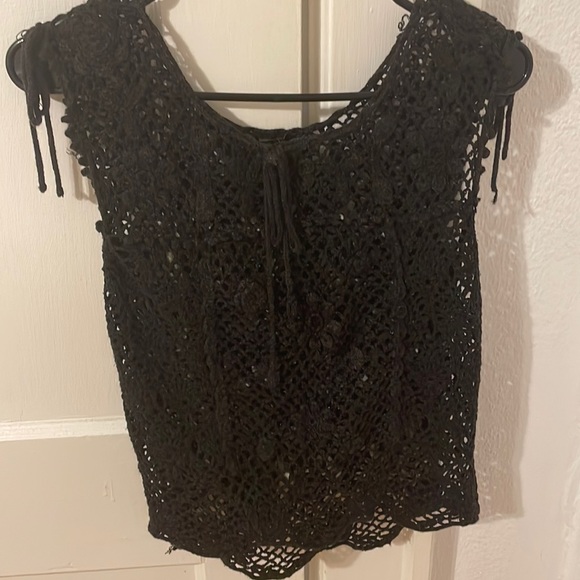 Excellent condition black crochet top - Picture 1 of 3